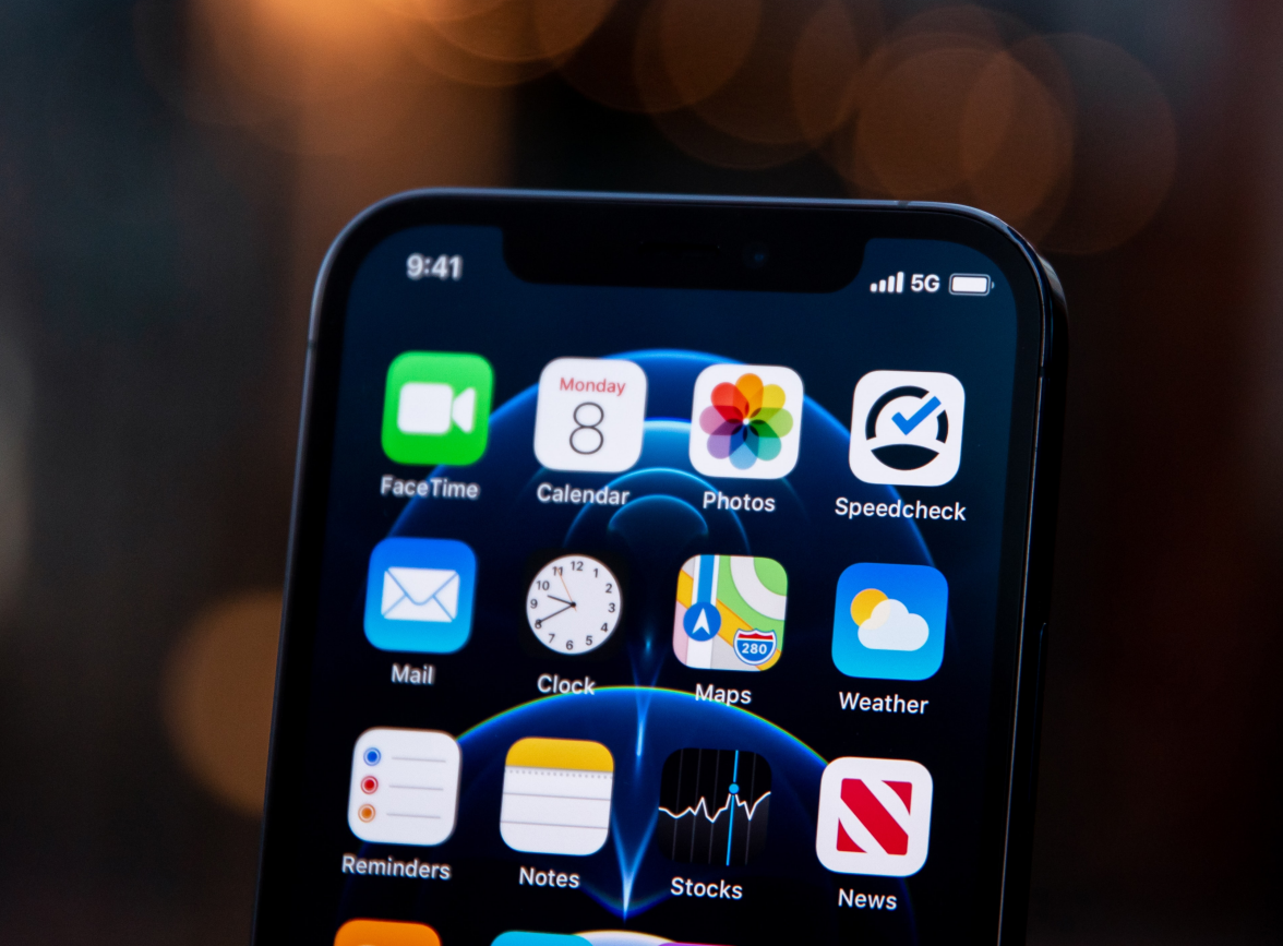 柯桥苹果手机维修分享为什么 iPhone 12 在冬季会自动关机 